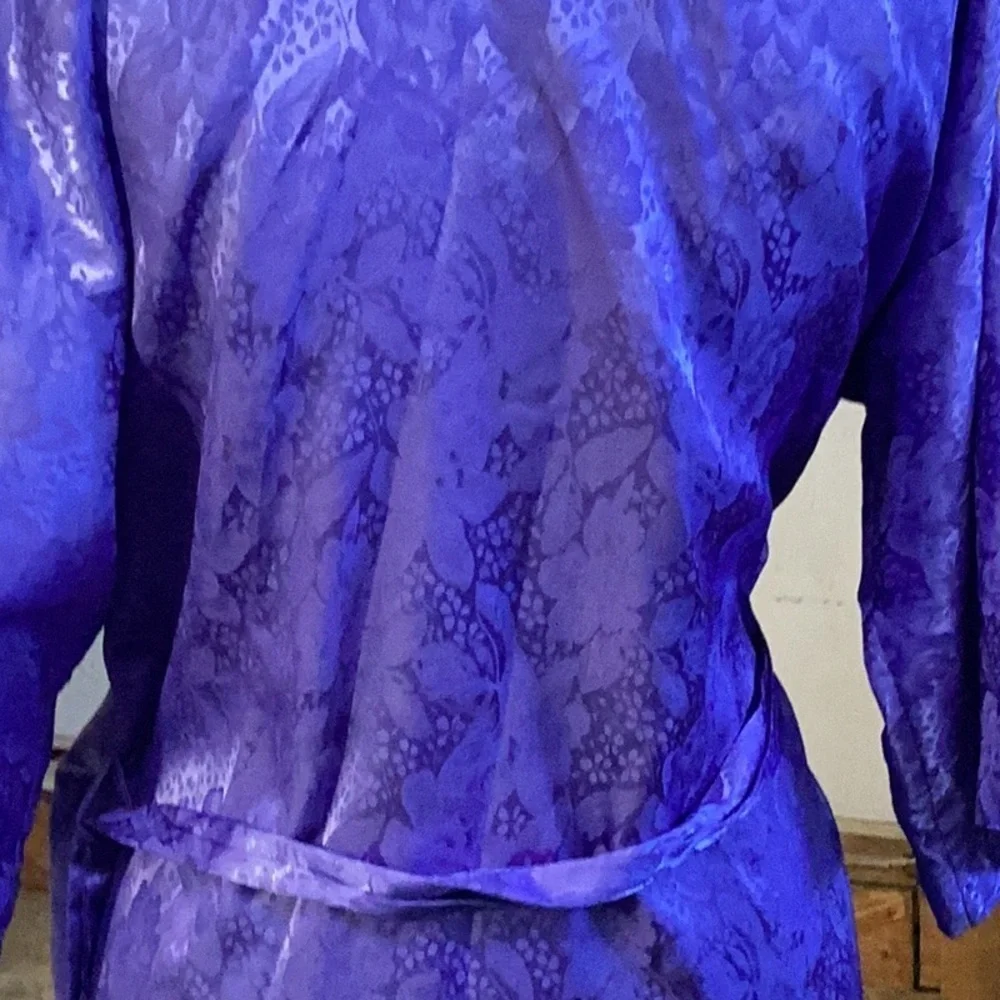 Inner most robe. W1 - Picture 3 of 4